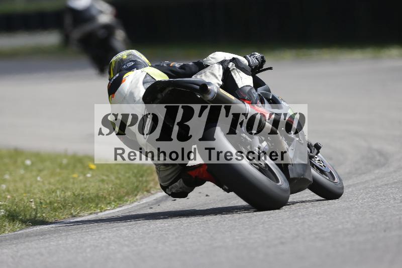 Archiv-2025/05 14.04.2025 Plüss Moto Sport ADR/Freies Fahren/backside